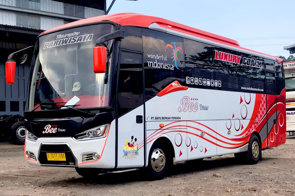 Medium Bus Legrest - Sewa Bus Pariwisata Beetrans