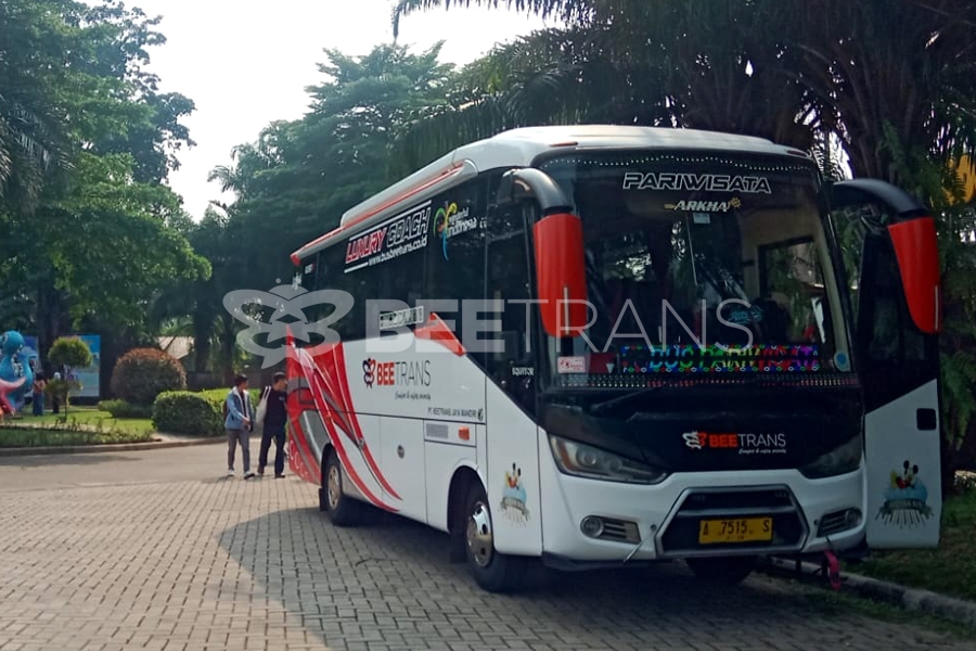 Bus Pariwisata Medium 31 Seats Wisata Ke Mekarsari