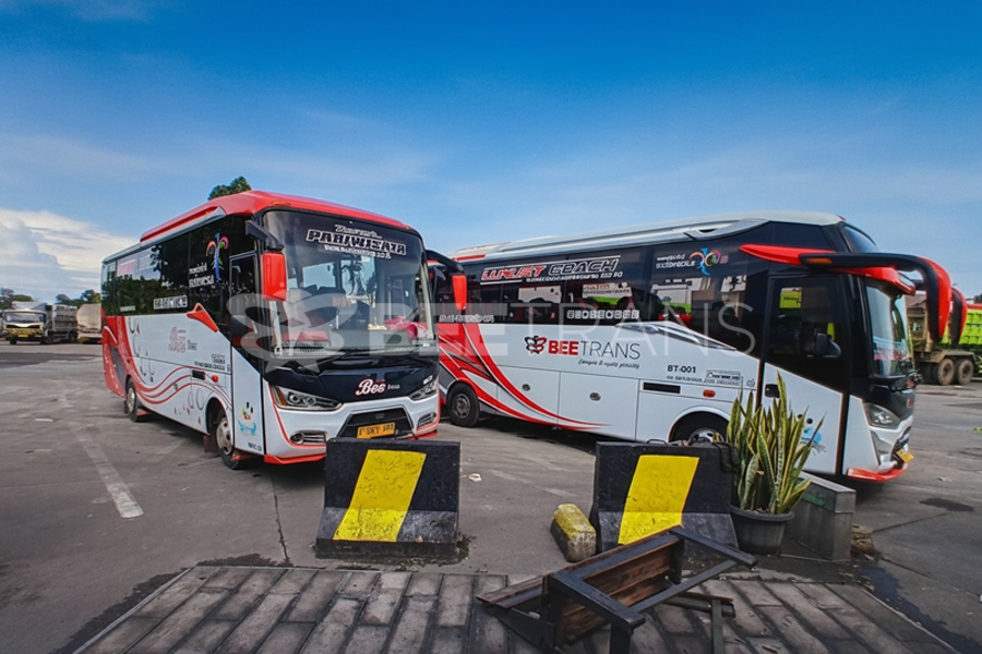 Destinasi Pesisir Merak Menanti: Pilihan Sewa Medium dan Big Bus Beetrans dari Jakarta