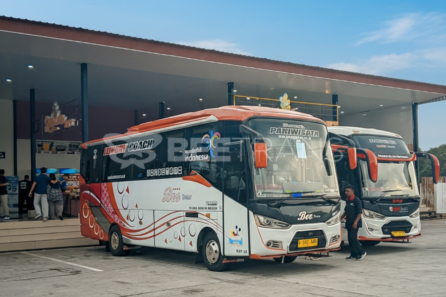 Liburan Seru ke Kota Atlas: Sewa 2 Unit Medium Bus BeeTrans 33 Seats ke Semarang