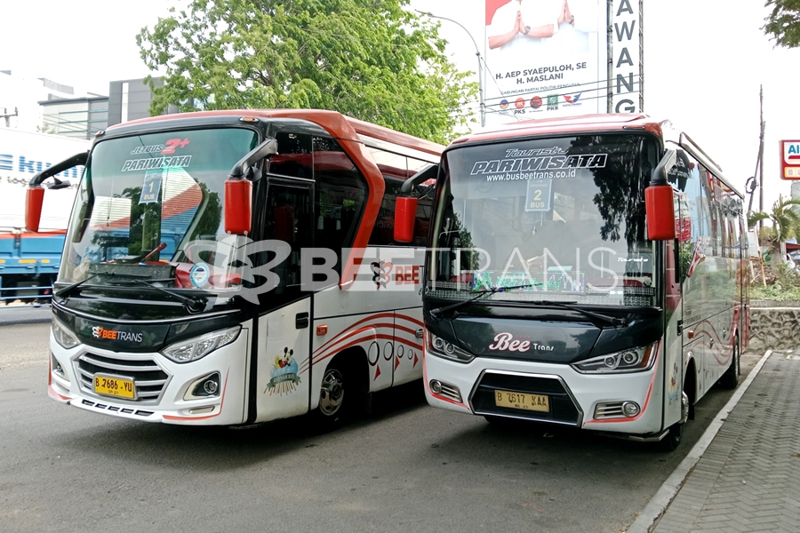 Medium Bus Pariwisata Jakarta Menuju Karawang