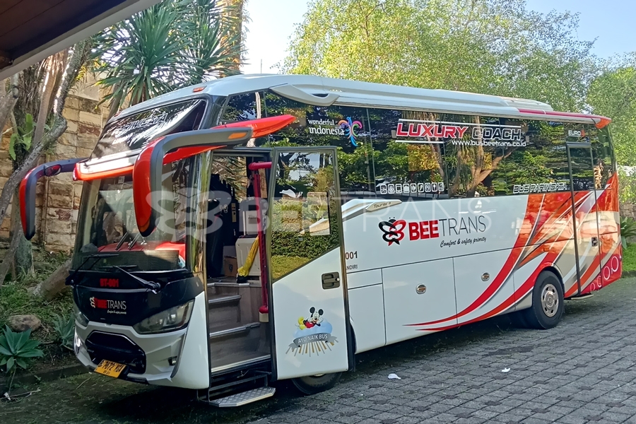 Sewa Medium Bus Pariwisata Jakarta Ciawi Puncak