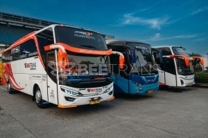 Mendukung Produktivitas Perusahaan: Perjalanan Kunjungan Kerja Efisien Bersama Sewa Bus Pariwisata Beetrans